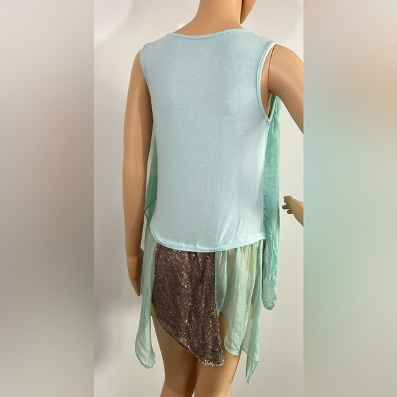 2/$15 3/$20 Sheer Layered tank with Sequins size M - Picture 4 of 4